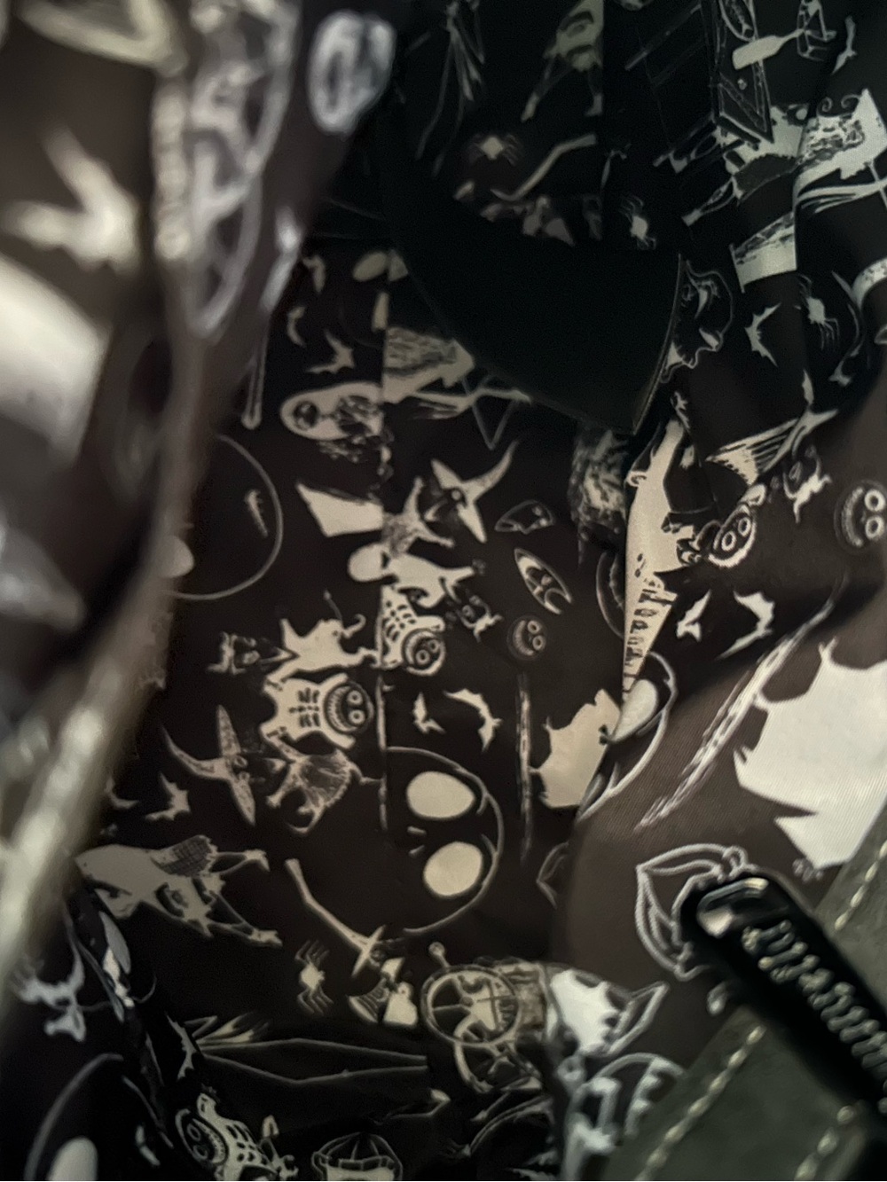 NWOT Loungefly The Nightmare Before Christmas hand/shoulder bag with Chain Strap - Picture 9 of 9